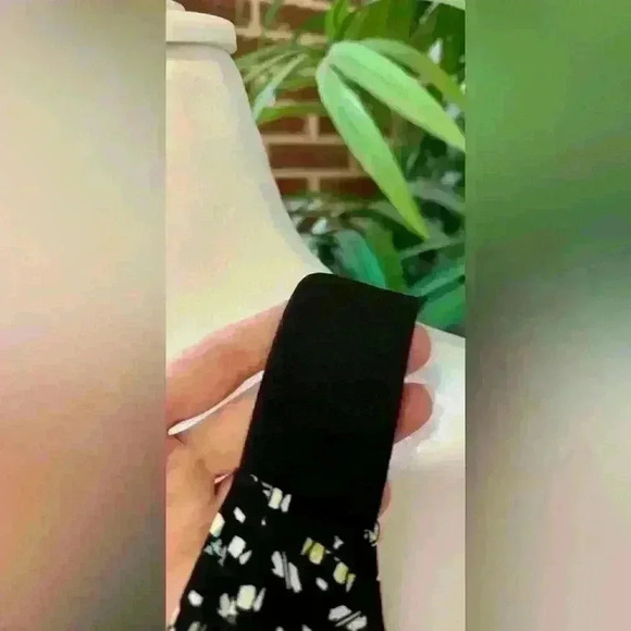 BCBGeneration Dress Size S-Short Racerback with Jersey Moc Wrap Vneck, preowned - Picture 8 of 11